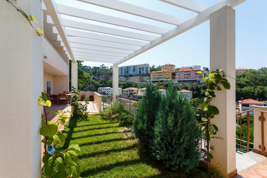 Villa Mirela Apartment Vrbnik Zewnętrze zdjęcie