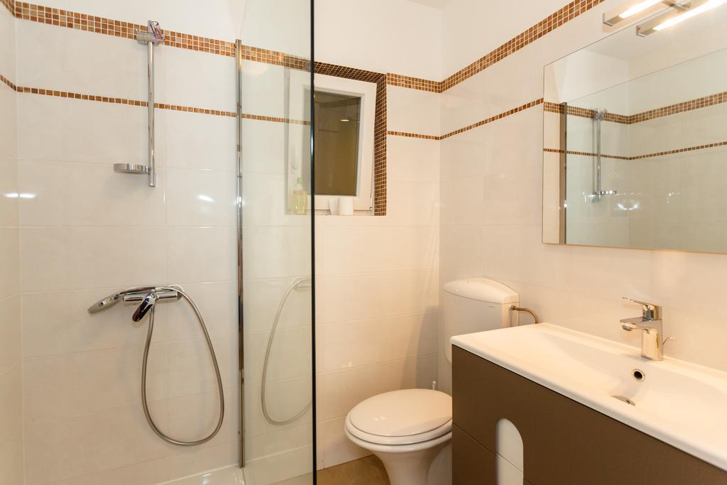 Villa Mirela Apartment Vrbnik Zewnętrze zdjęcie